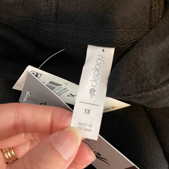 ID Ideology Deep Black Pullover Hoodie NWT Plus Size 1X - Picture 6 of 7